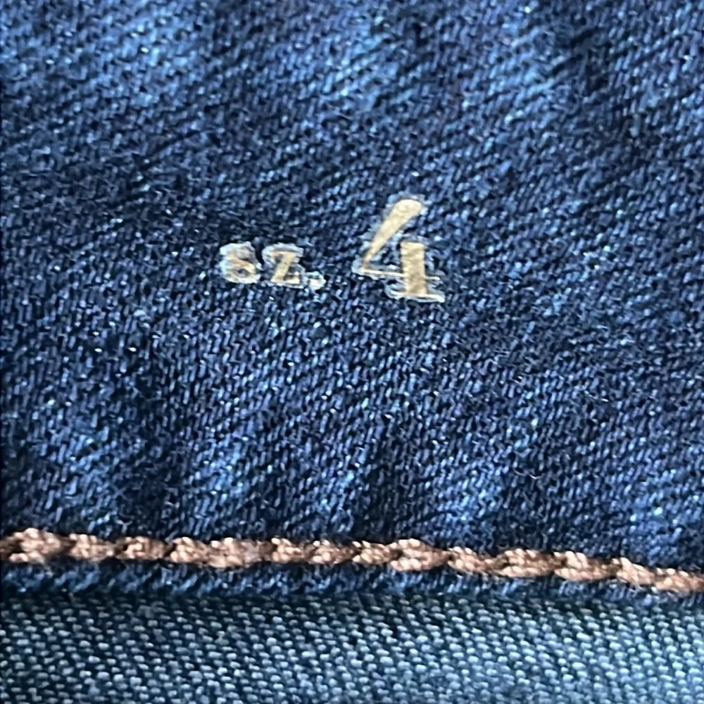 White House Black Market The Slim Jean Size 4 - Picture 4 of 10